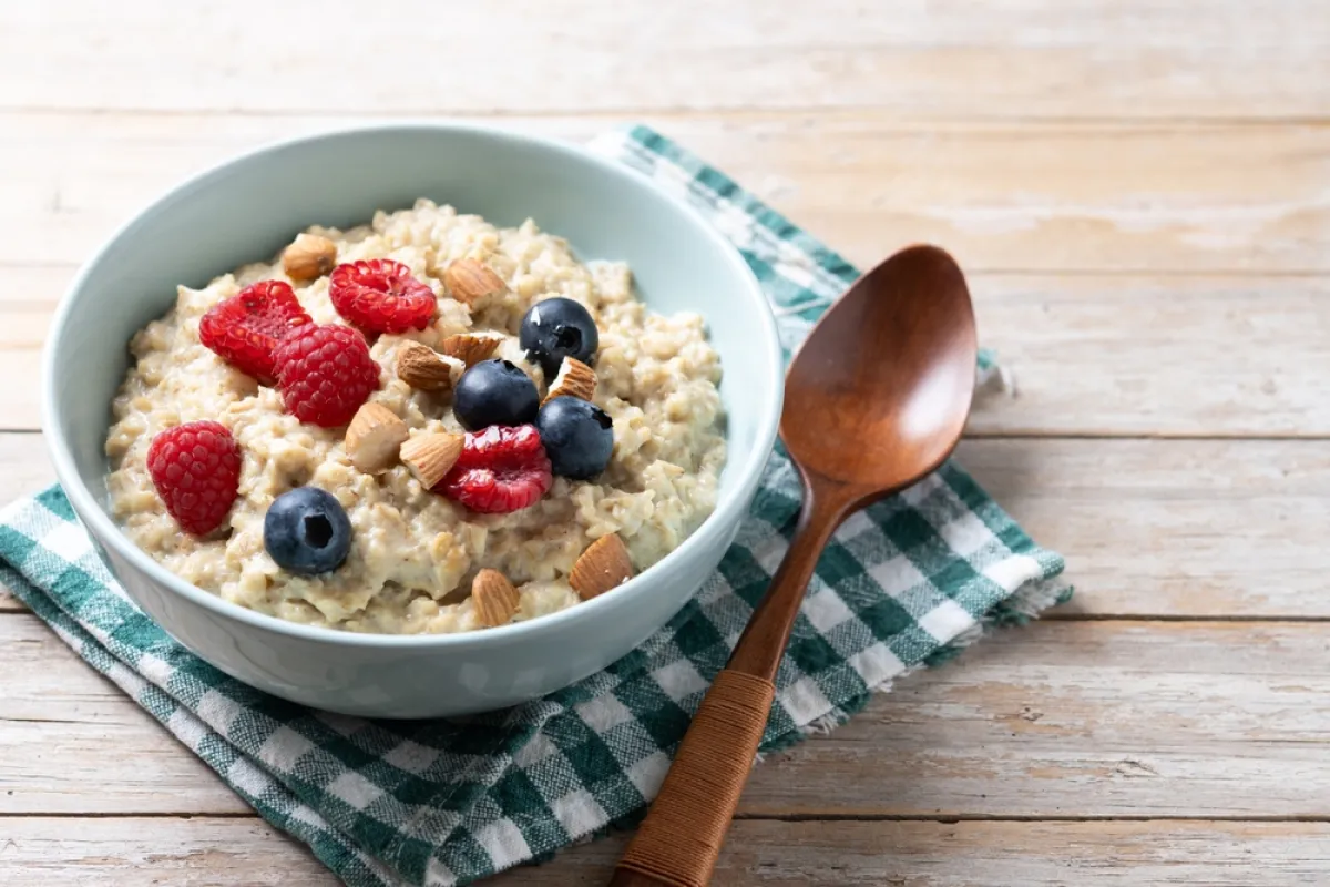 Manfaat Oatmeal untuk Jantung, Kolesterol, dan Energi Harianmu
