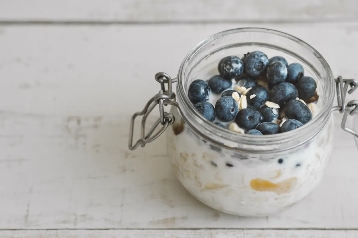 Overnight Oatmeal: Cara Simpel Upgrade Sarapan Kamu Jadi Lebih Sehat